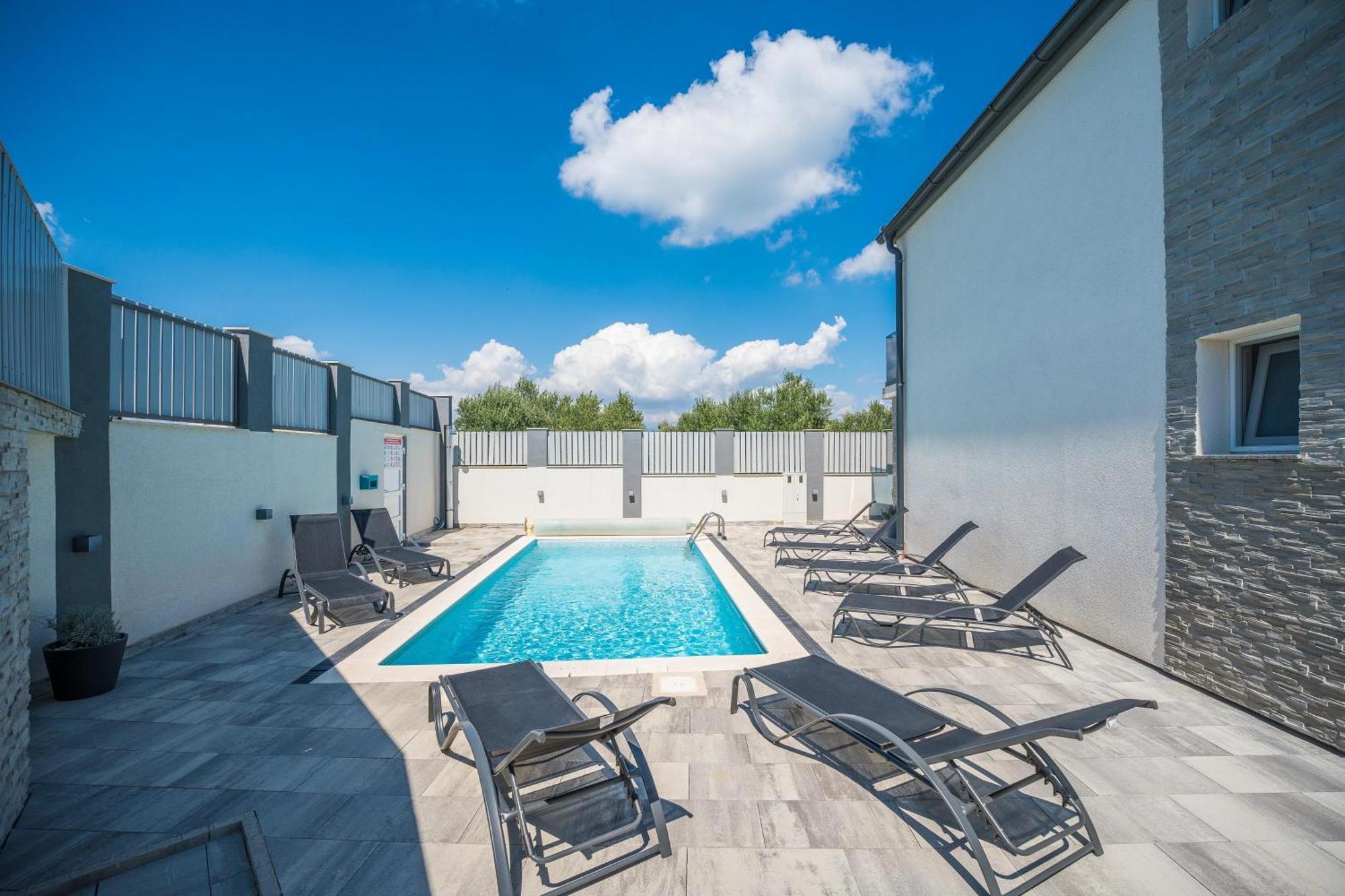 Vila Zara Nin Exterior photo